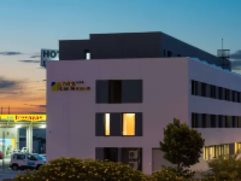 Hotel Las Terrazas Hotels near Centro de Arte Caja de Burgos