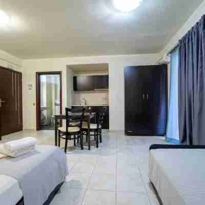 Golden Rose Suites Rooms