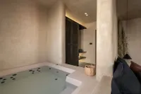 Emery Hotel - Hot Tub