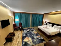 Byoot Bay Hotel & Resort Hotels in Monsha'et El Kanater