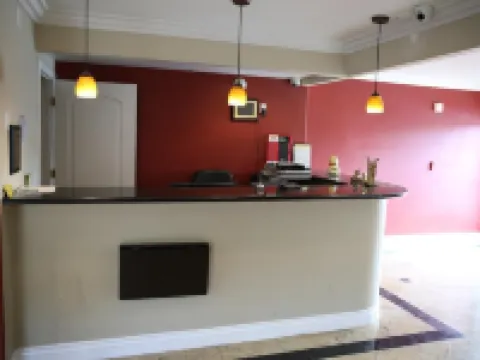 Chateau Inn & Suites Hotels in Downey