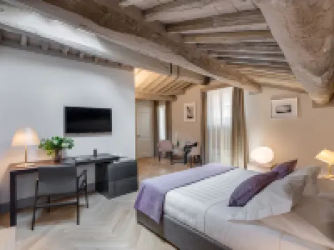 ปาลาซโซดิปินโต โรงแรมในลุกกา