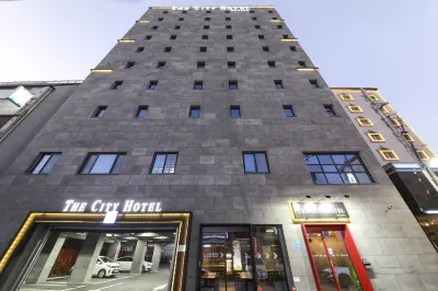 The City Hotel Hotel dekat Universitas Geumgang