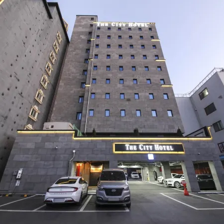 The City Hotel