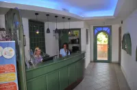 Palm Village Hotels in Campulongu