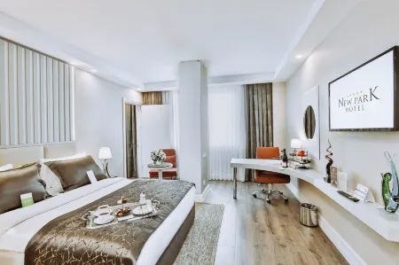 NEW PARK HOTEL