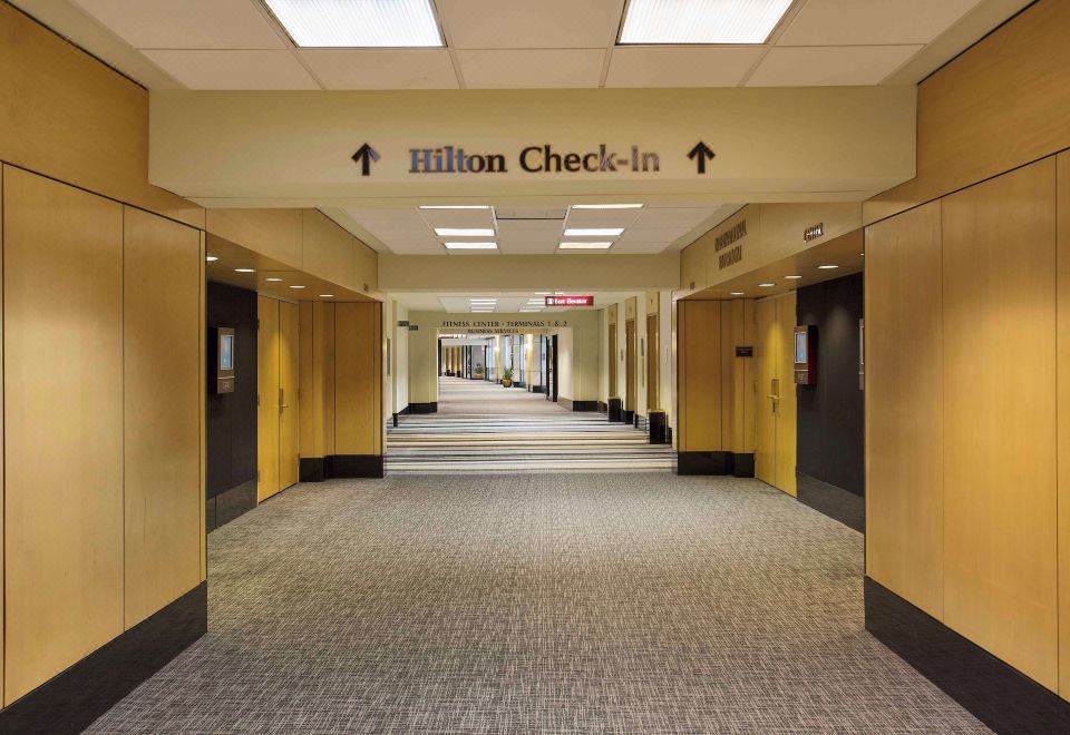 힐튼 시카고 오헤어 에어포트 이미지