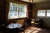 The Flying Bull Inn Hotels in Rogate