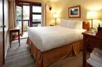 Middle Beach Lodge Hotels in Tofino