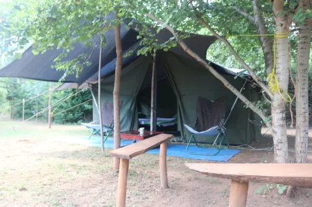 Dev's Campground Отели в г. Монерагала