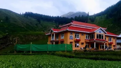 Hotel de Rose Wood Batakundi Hotels near Causeway