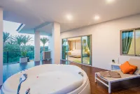 The Peak Hotel Chanthaburi - Hot Tub