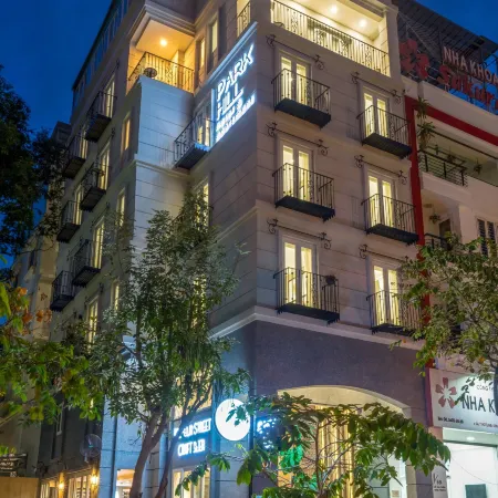 Park Hill Hotel - Phu My Hung Отели рядом с достопримечательностью «Район 7»