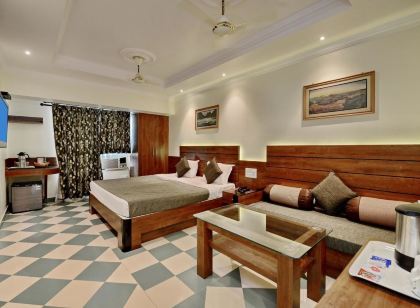 Hotel Pushpak