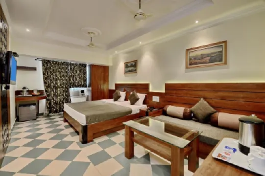 Hotel Pushpak Hotel di 