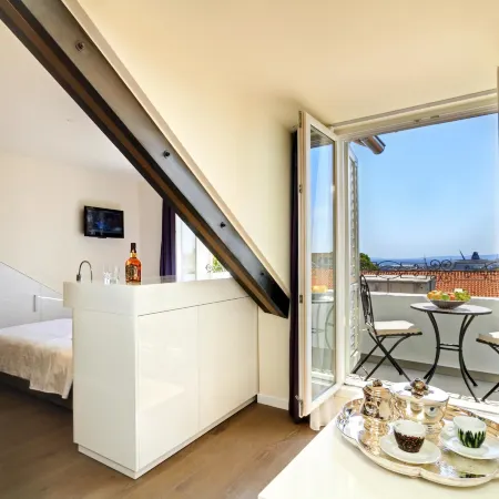 La Porta Luxury Rooms