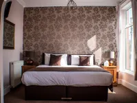 HQ Bar & Restaurant Hotels in Douglas