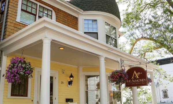 Almondy Inn
