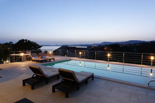 Villa Mermaid - Heated Pool, Sea Views & Beach 120m I Split Riviera - Pet friendly