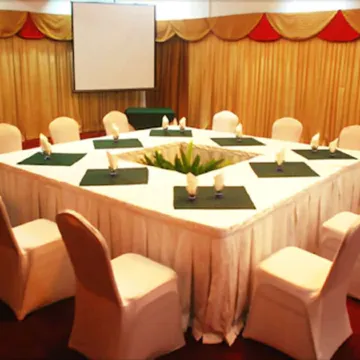 Rovanel's Resort and Conference Centre