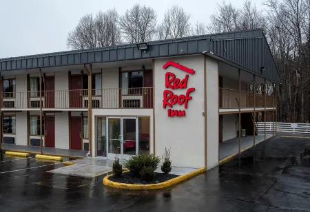 Red Roof Inn Fredericksburg North Отели в г. Фолмут