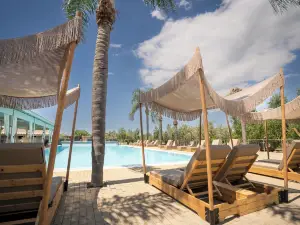 Zoe Seaside Resort