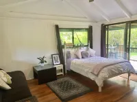 Nimbin Waterfall Retreat Hotels in Lismore