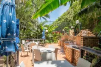 The Rocks Resort - Official