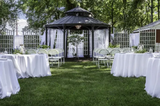 Silver Heart Inn & Cottages