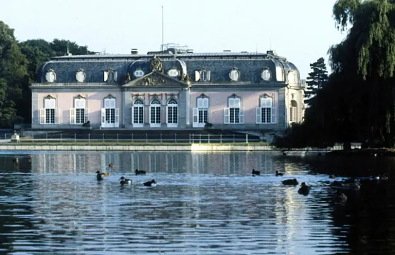 杜塞爾多夫維多利亞廣場英迪格酒店