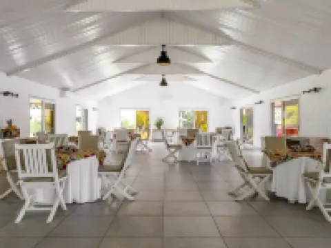 Hotel Coucoue Lodge Hotels in Adiaké Department