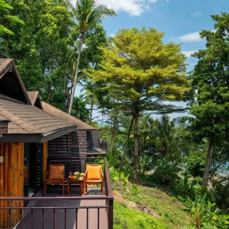 Baan Krating Khao Lak Resort Отели рядом с достопримечательностью «Мемориал Цунами»