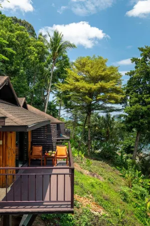 Baan Krating Khao Lak Resort Отели рядом с достопримечательностью «Khao Lak-Lam Ru National Park»
