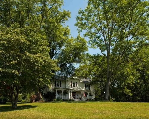 Orchard House B&B Hotels in Nelson County