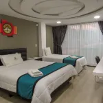 Hosteria Airport Garden