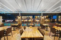 Alados Otel - Parking