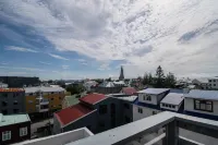Máni Apartments - Homestays