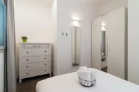 Bauhaus Boutique by TLV2Rent