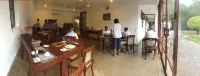 Jaffna Heritage Hotel - breakfast