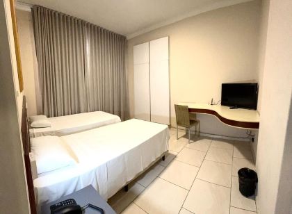 德雷飯店（Hotel Del Rey）