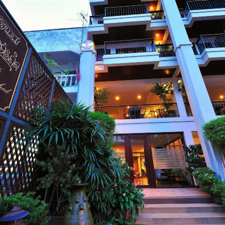 Lao Orchid Hotel Отели рядом с достопримечательностью «Ват Чан»