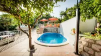 Guest House Villa Nina - Pools