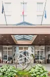 The Lindy Renaissance Charleston Hotel