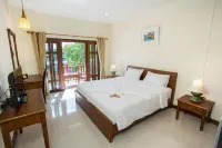 Oh Amphawa Boutique Resort Hotels near Wat Bang Khae Klang