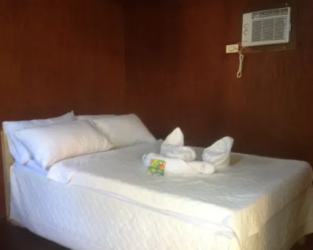 Shangri-La Resto Bar and Functions Hotels in Glan