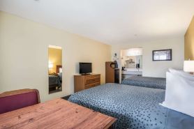 Econo Lodge Inn & Suites Lodi - Wine Country Area