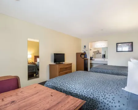 Econo Lodge Inn & Suites Lodi - Wine Country Area Hotels in Lodi