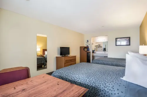 Econo Lodge Inn & Suites Lodi - Wine Country Area