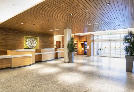 2. 페어필드 인 &..