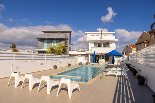 Faros Seaside Villa Larnaca Bahçalar otelleri